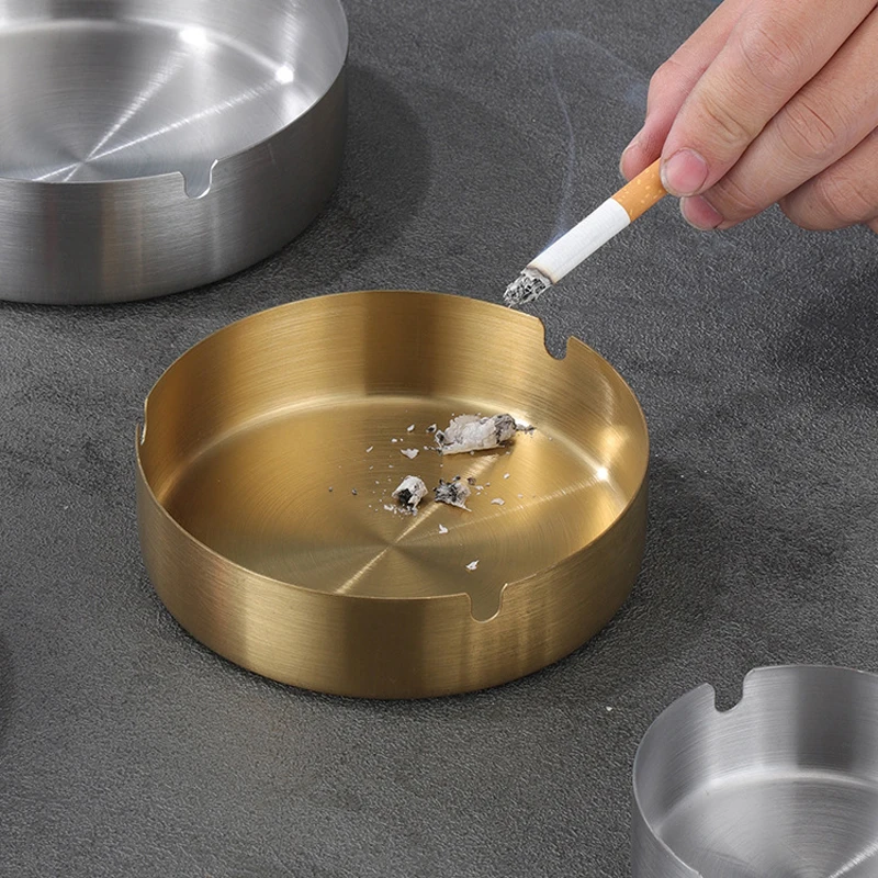 8cm Round Stainless Steel Cigarette Ashtray Portable Tabletop Silver Metal Ash Tray for Smoker Fly Ash Proof Home Decoration