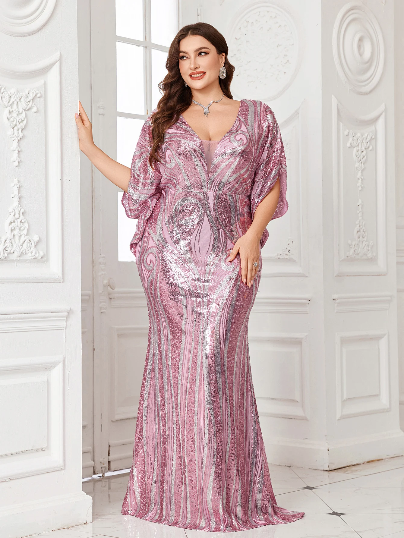 

UNITHORSE Plus Women's [Random Cut] V-Neck Cape Sleeves Sequins Slim-Fitting Maxi Evening Dress