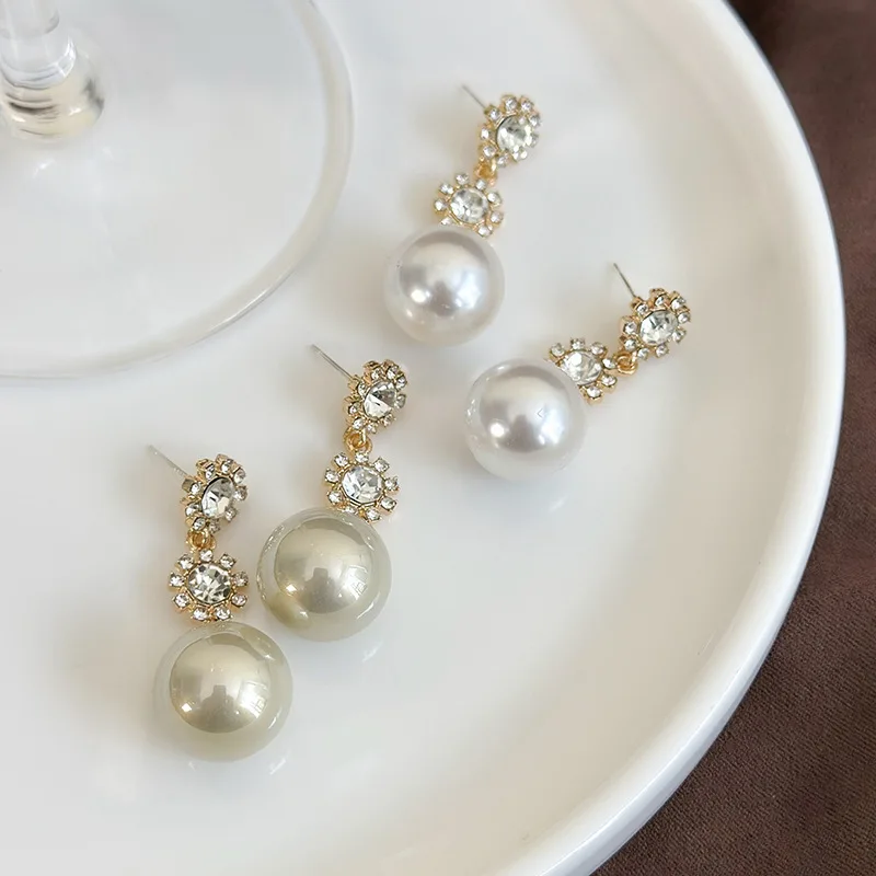 Dangle Earrings Long Vintage Pearl Retro Chunky Bold Unique Design for Women Lightweight Durable Elegant Fashion Jewelry