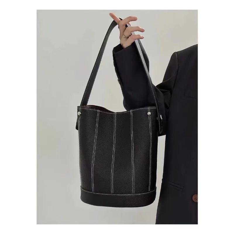 

2024 New Versatile Commuting Temperament Bucket Bag Tote Bag Women’s Contrast Color Single Shoulder Crossbody Bag