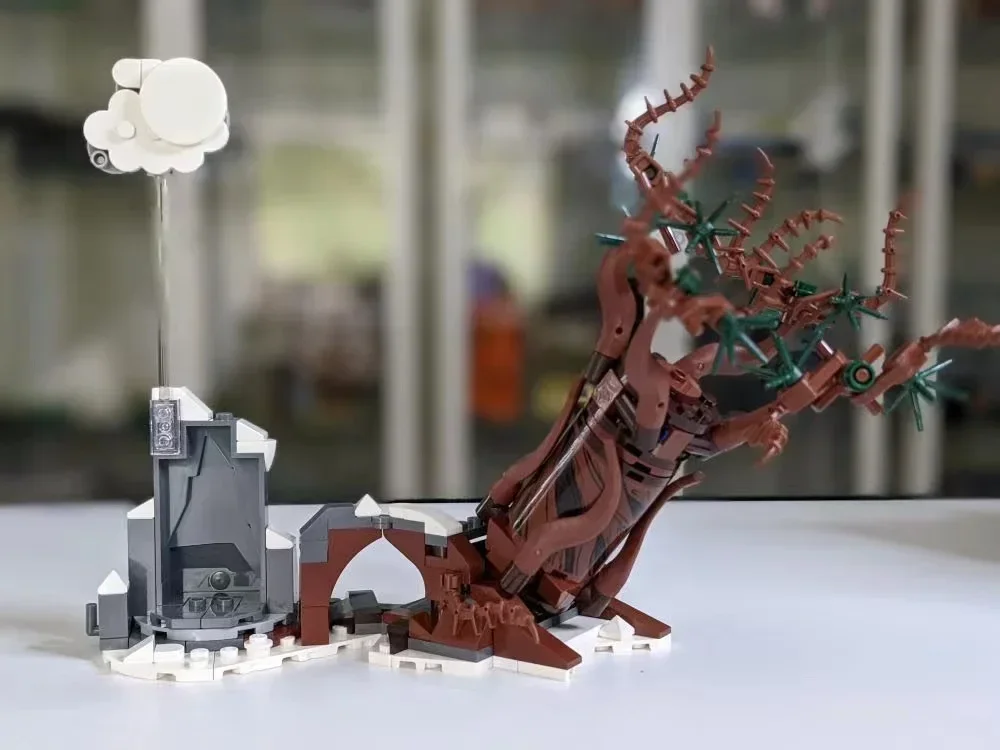 

Конструктор «Кричащий домик» (Волшебная ива) по мотивам фильма, сборная модель из кирпичиков, детская игрушка, подарок