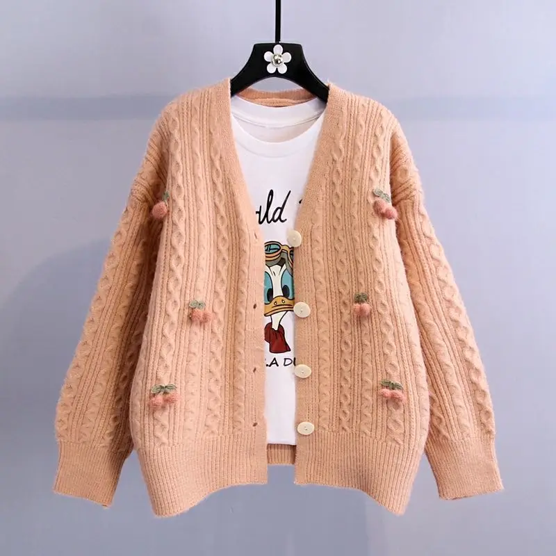 Fashion Small Fragrance White Sweater Women's Spring And Autumn New Korean Version Of Loose European And American Sweater Coat.