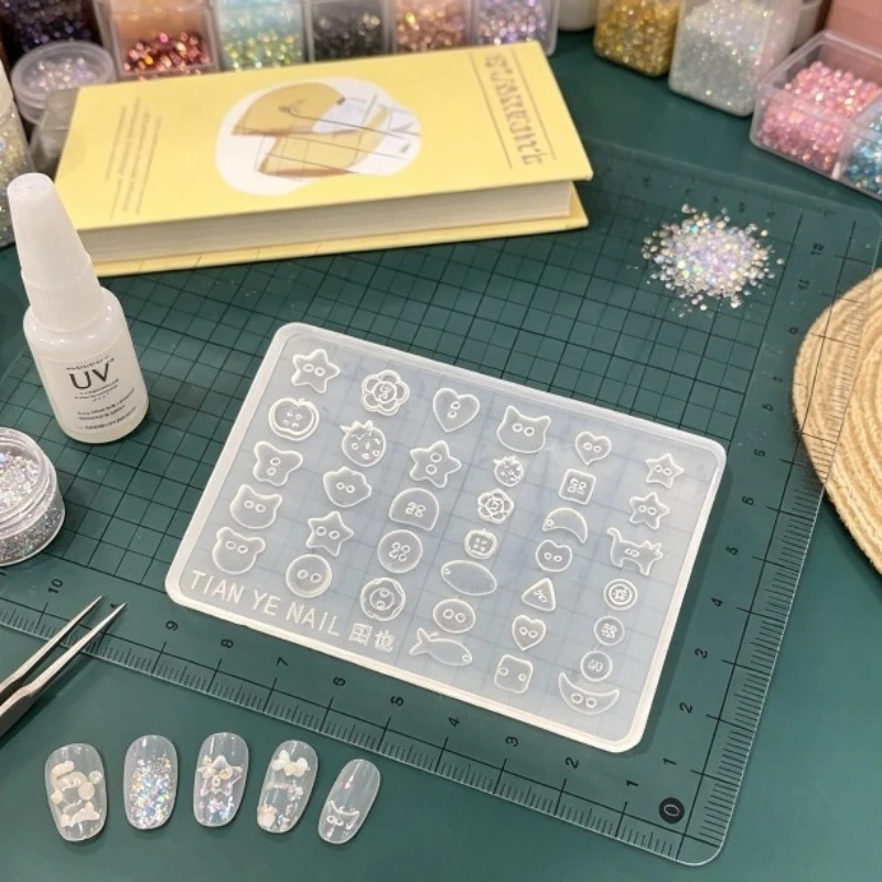 3D Silikon-Nagelmodell Niedliche Tier- und Sternform DIY Harz-Charm-Herstellungsvorlage Handmaniküre Schönheits-Handwerk Dekorationszubehör