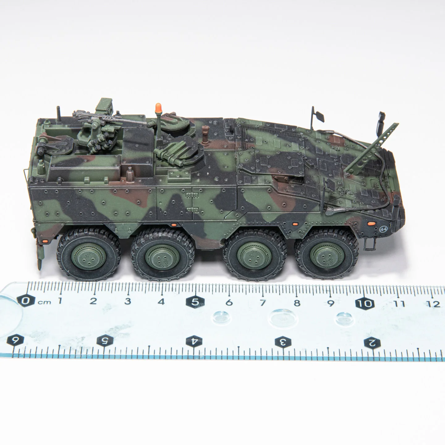 PN12248 1:72 German Boxer Infantry Fighting Vehicle Command Vehicle (with random body number) Static Finished Product Model