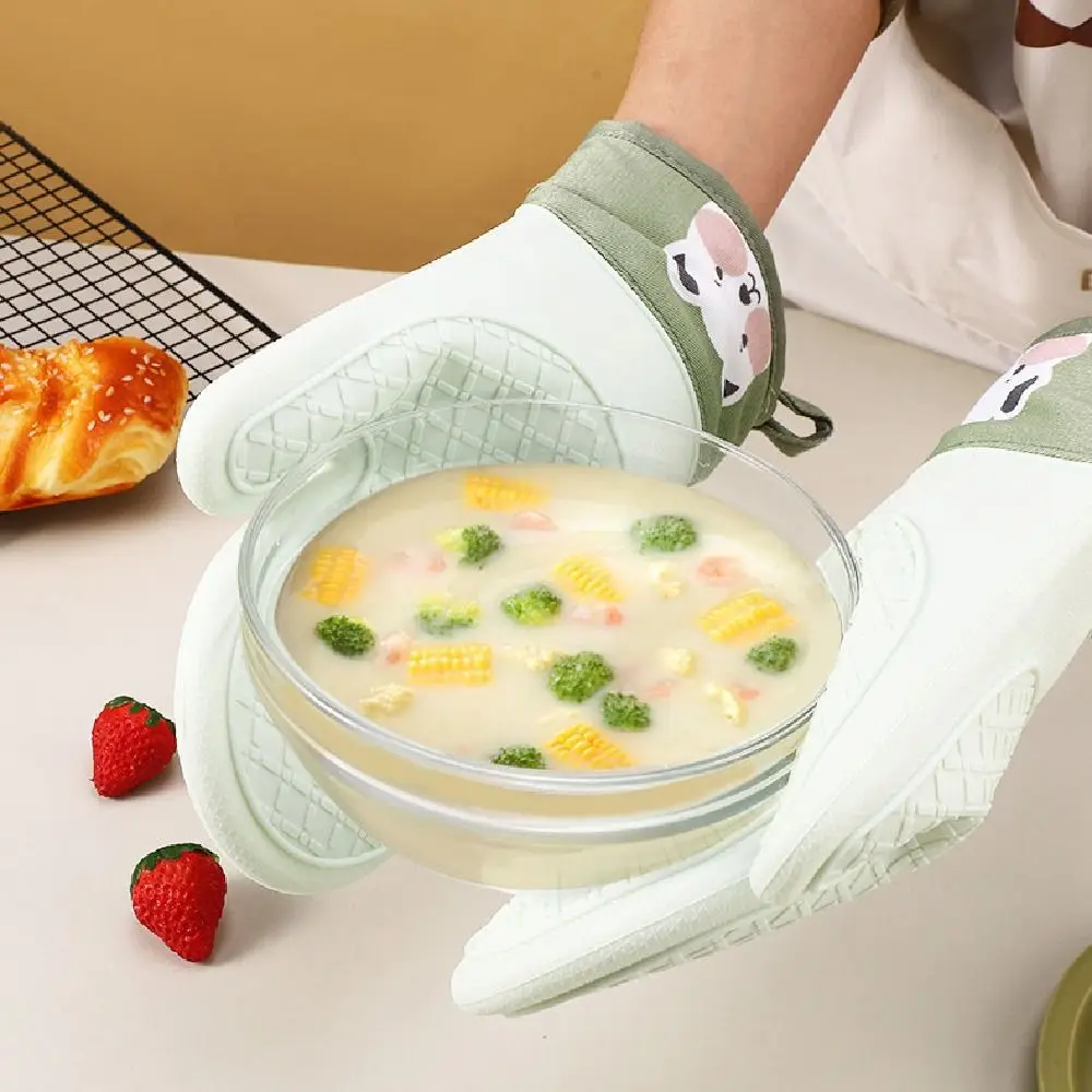 

2Pcs Thickened Silicone Insulation Gloves Cartoon Bear Heat Resistant Oven Mitts Anti Scald Stain-resistant Kitchen Hand Clamps