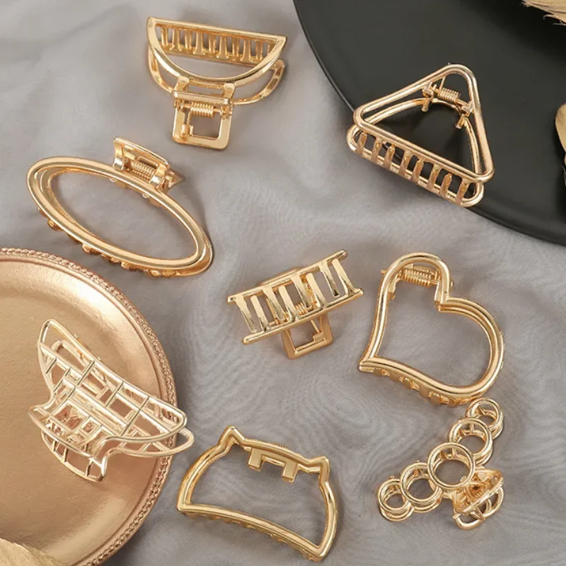 Metal Gold Silver Butterfly Hair Claw Geometric Large Hair Claw Clip Crab Women Fashion Simple Styling Hairpin Hair Accessories