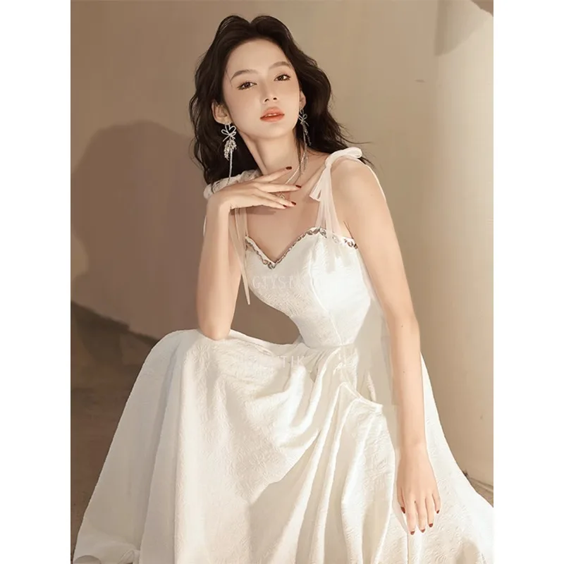 Gaun Pengantin A-line Sederhana Tali Spaghetti Putih Gaun Musim Panas Malam Seksi Wanita Gaun Midi Musim Panas Pesta Punggung Terbuka Tanpa Tali