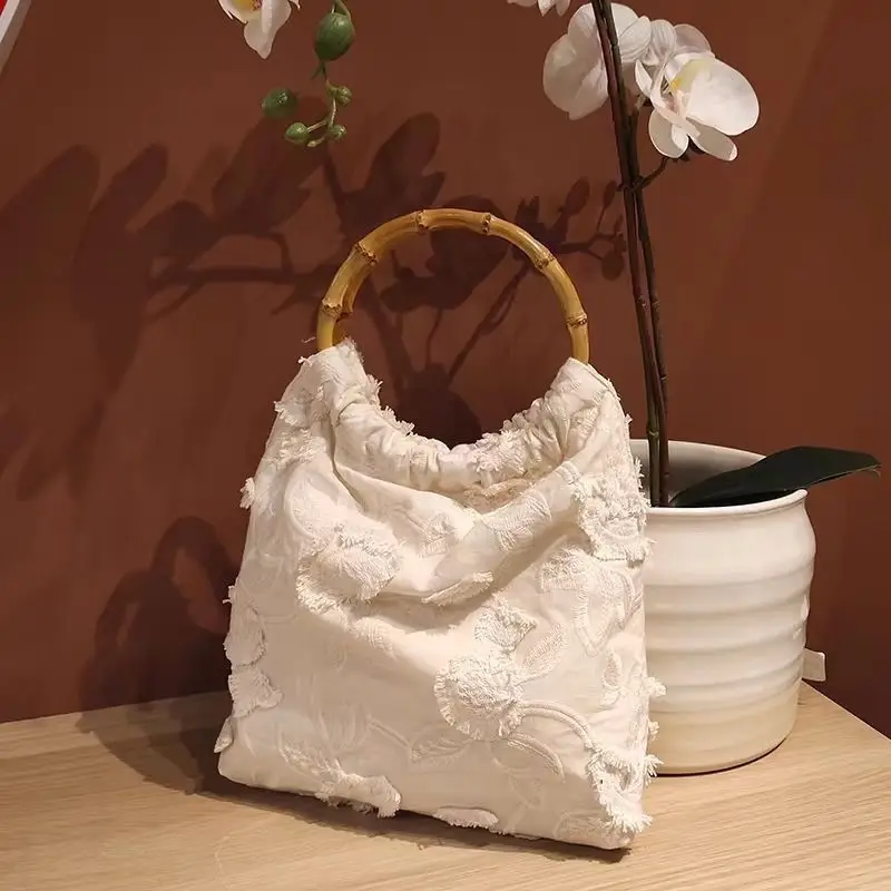 

Retro New Chinese Style Embroidery Tassel Top-handle Bag