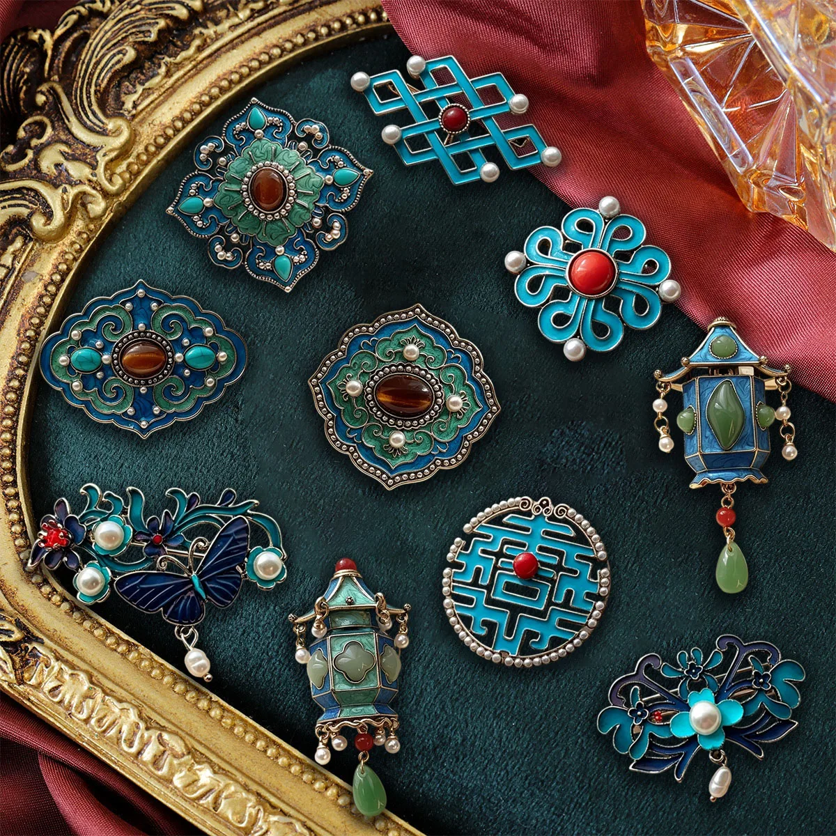 Vintage Brooch Pin - بروش زهور من التوباز الأزرق بتصميم