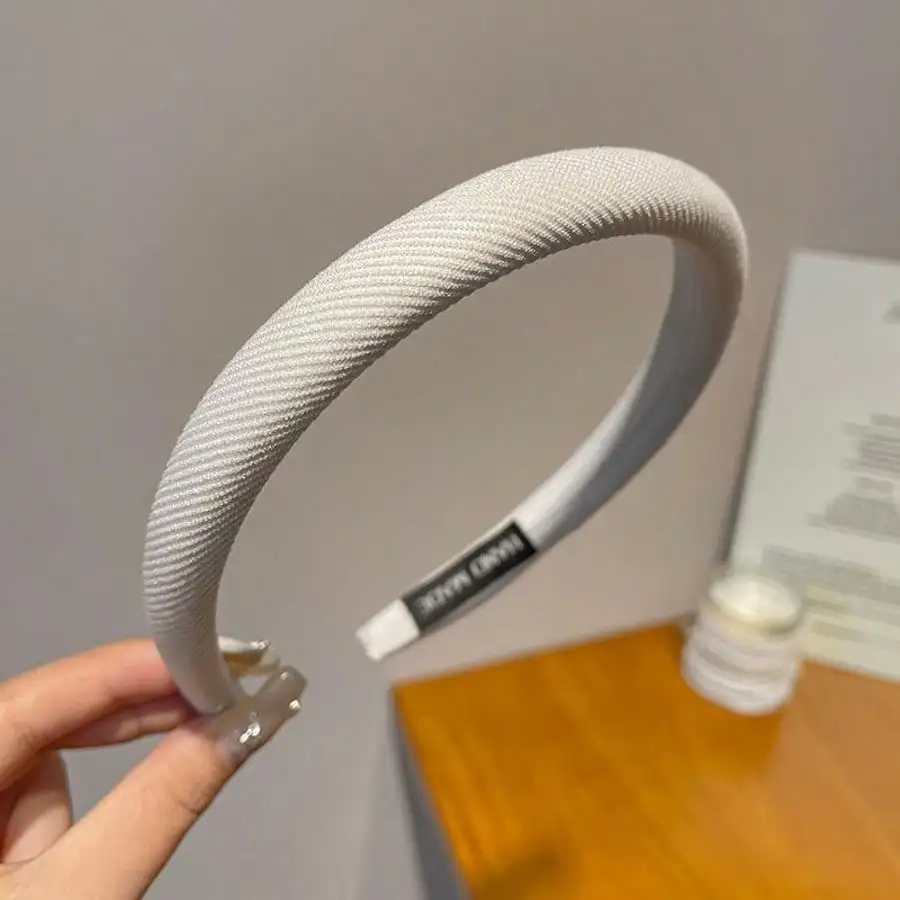 1pc Solid-Color Thin Twill Headband, A Simple, Versatile, And Retro Headband, An Essential Hair Accessory For Daily Commutes.