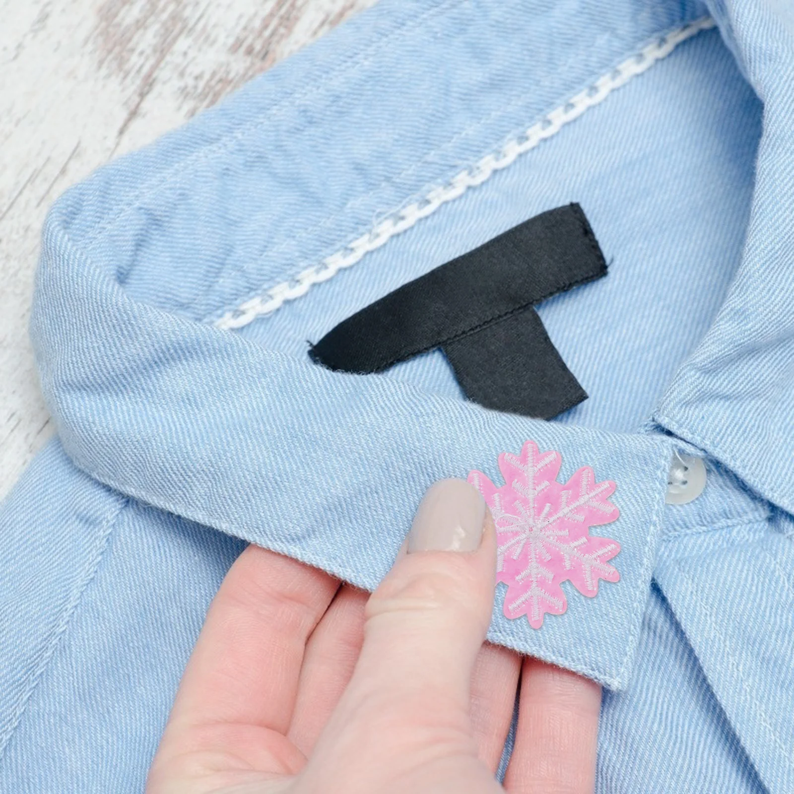 

60pcs Snowflake Applique Patch Pink Christmas Embroidered Patches For Clothing Bags Hats Decorative Craft Sewing Accessories