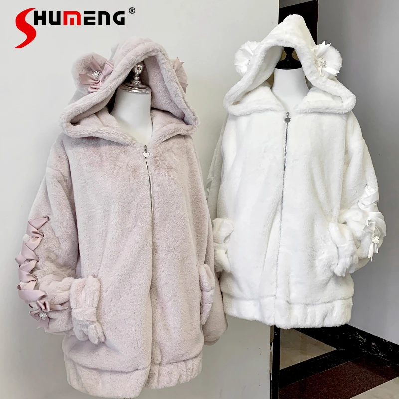 2025 Giacca invernale calda in peluche Ragazze carine giapponesi Dolce Lolita Kawaii Orecchio di gatto Cappotto in pelliccia sintetica con cappuccio Giacca in pelliccia allentata da donna