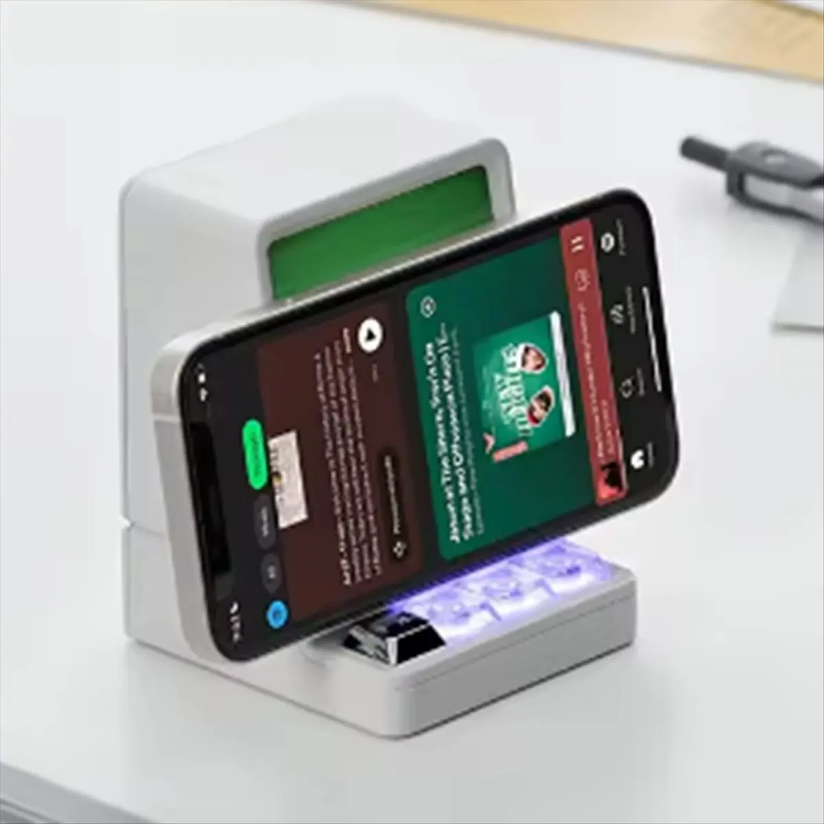 

*ABAB Portable Classic Computer Shape Bluetooth Speaker Loundspeaker