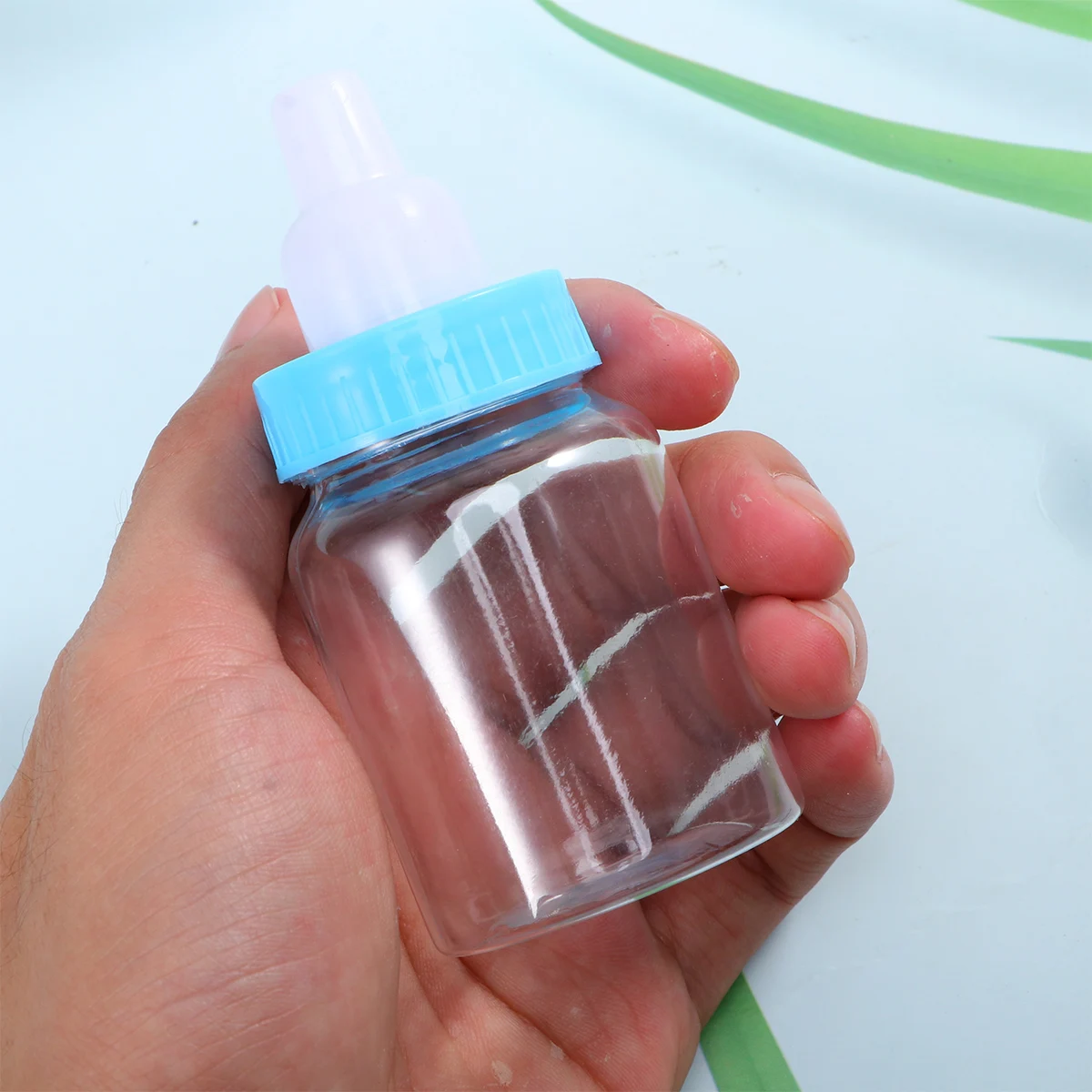 

36pcs Cartoon Nursing Bottle Candy Boxes Baby Plastic Gift Boxes Mini Milk Bottle Storage Holders Blue