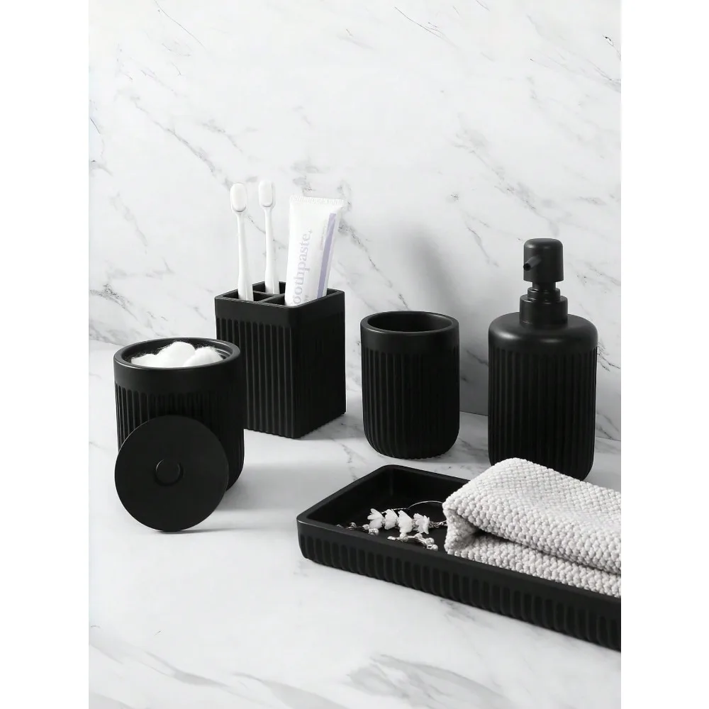 

Набор из 5 предметов для ванной комнаты, матовый черный, включает стеклянный дозатор для мыла и держатель для зубных щеток.