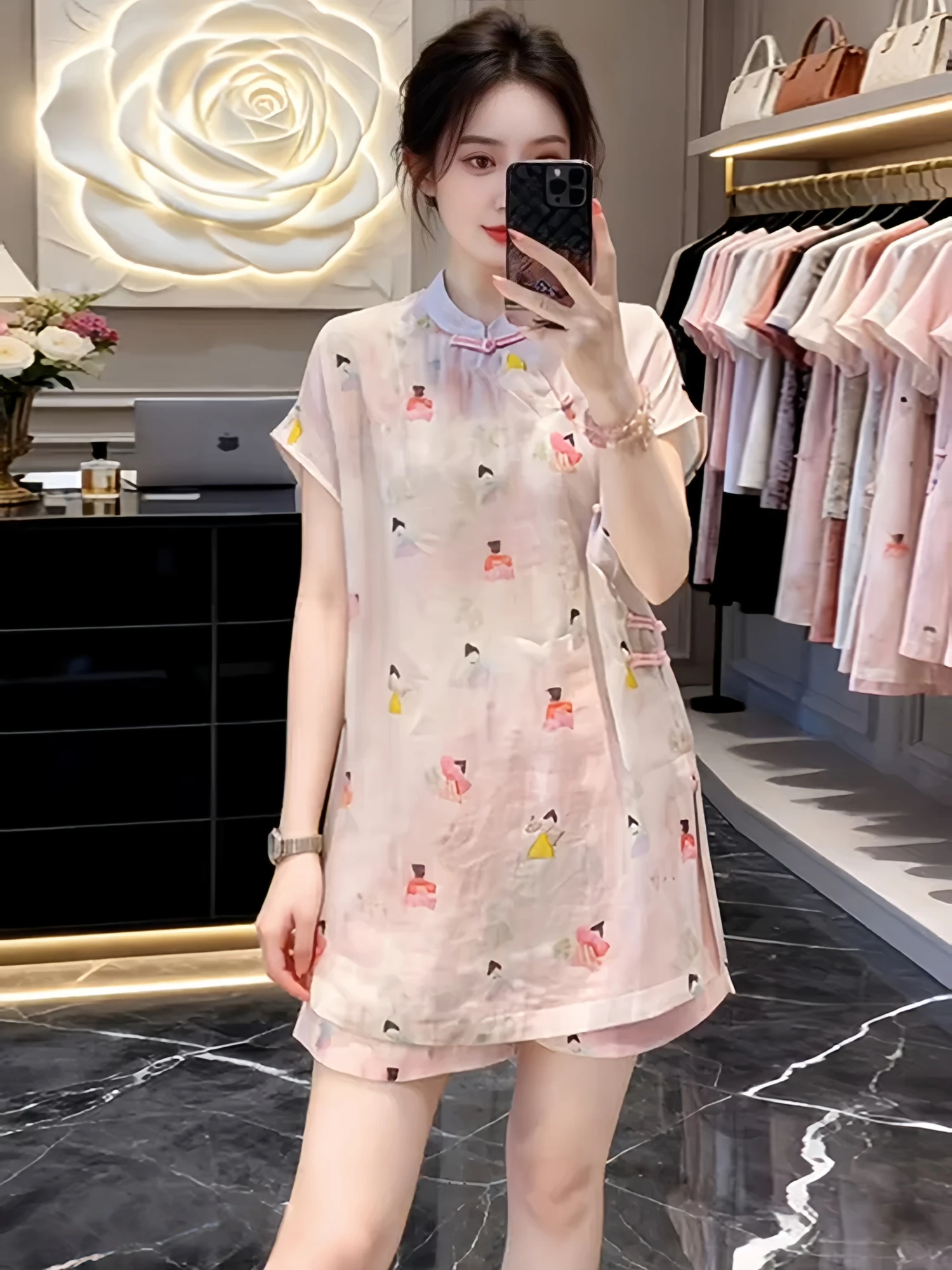 

Casual Elegant Style Women's Two-Piece Set Short Sleeve Jacket And Wide Leg Shorts Breathable Lightweight Summer Fashion