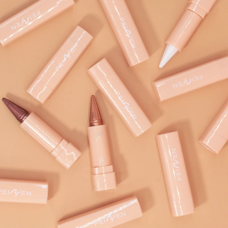 L'ensemble de fards à paupières imperméables et brillants de 6 pièces a un effet durable, créant un maquillage pour les yeux attrayant, idéal pour les cadeaux de vacances.