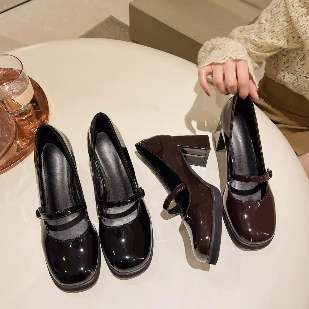 

New Patent Leather Brown Shoes Vintage Thick High Heels Women Square Toe Chunky Heels Fashion Shallow Mouth Mary Jane Shoe