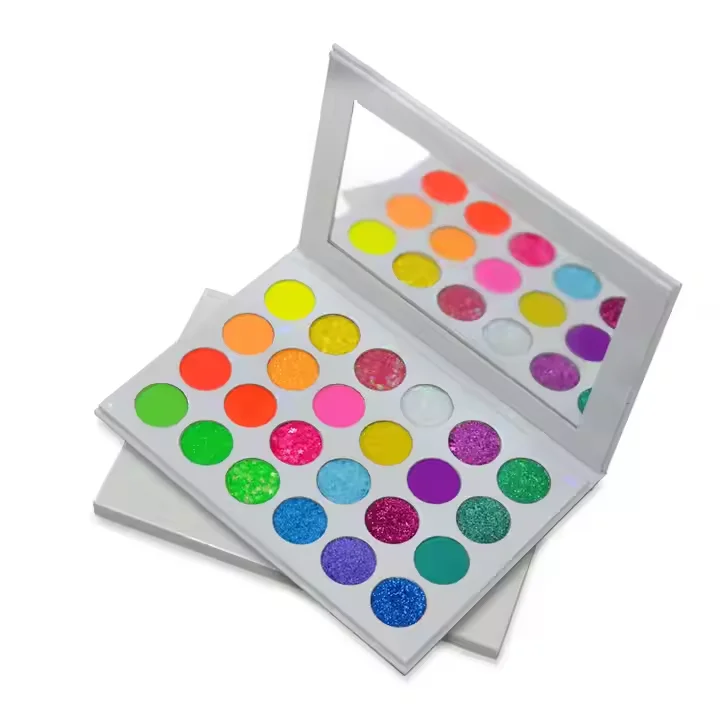 Paleta de sombras de ojos mate sensuente de alto pigmento de alta calidad de 24 colores