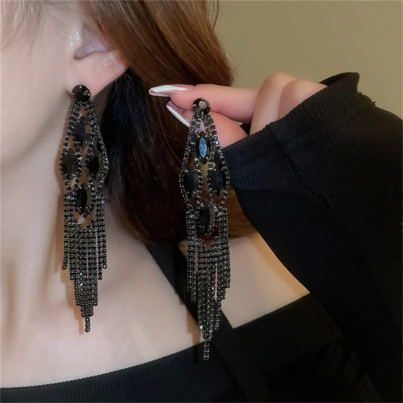 FYUAN Vintage Black Rhinestone Earrings Long Tassel Earrings for Women Party Jewelry