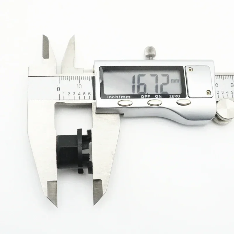 スズキ SX4 S-Cross 2014+、ヴィターラ LY 2015+、スイフト MK8 2018-2024用 車載アダプティブクルーズコントロールレーダーセンサーACCブラケットホルダー