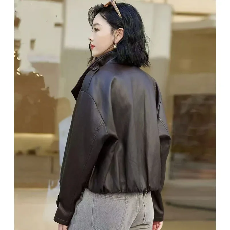 المرأة الأمريكية موضة فو الجلود أبلى 2025 السيدات طويلة الأكمام بولي Leather سترة جلدية الشتاء الإناث الوقوف طوق معطف جلد