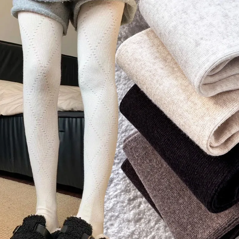 

Autumn and Winter New Korean Women's Fashionable Hollow Out Elastic Cotton Slimming and Warm Gray Retro Diamond Grid Pantyhose