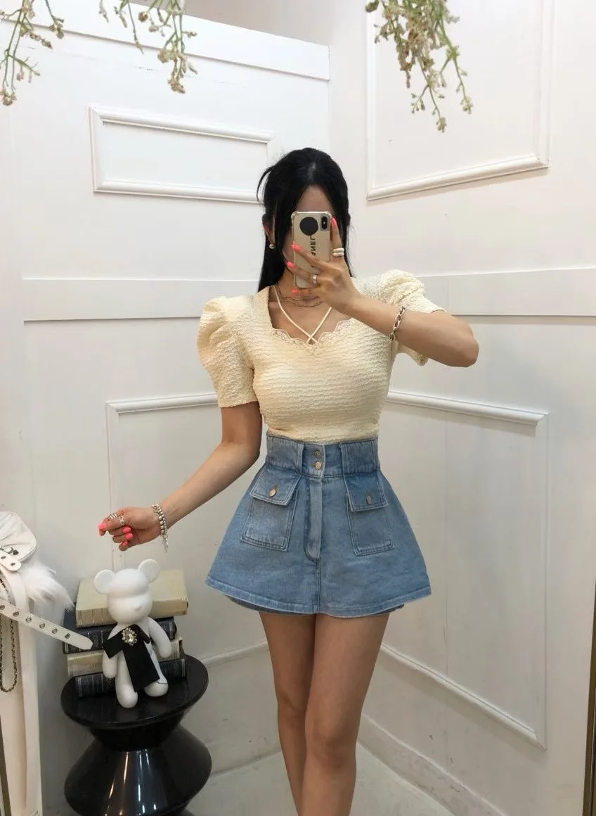 

Dongda Gate Women's Short Sleeve T-Shirt 2026 Summer New Style Square Collar Bubble Sleeve Lace Slim Fit Commute Style
