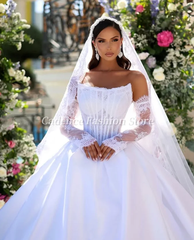 Элегантные белые арабские атласные свадебные платья без бретелек по индивидуальному заказу, платья трапециевидной формы с корсетом на спине, свадебные платья на Ближнем Востоке