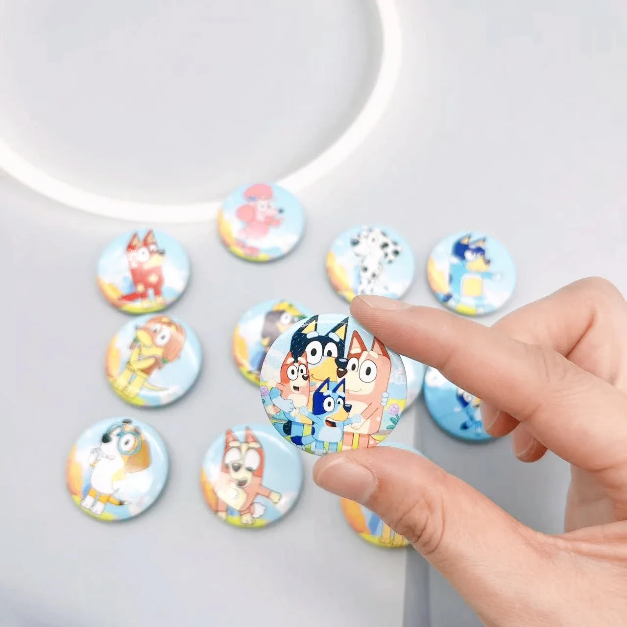 12pcs Anime Bluey Family Dog Cartoon Peripheral Badge Kawaii Creative Bluey and Her Friends Pattern Brooch Childrens Gifts