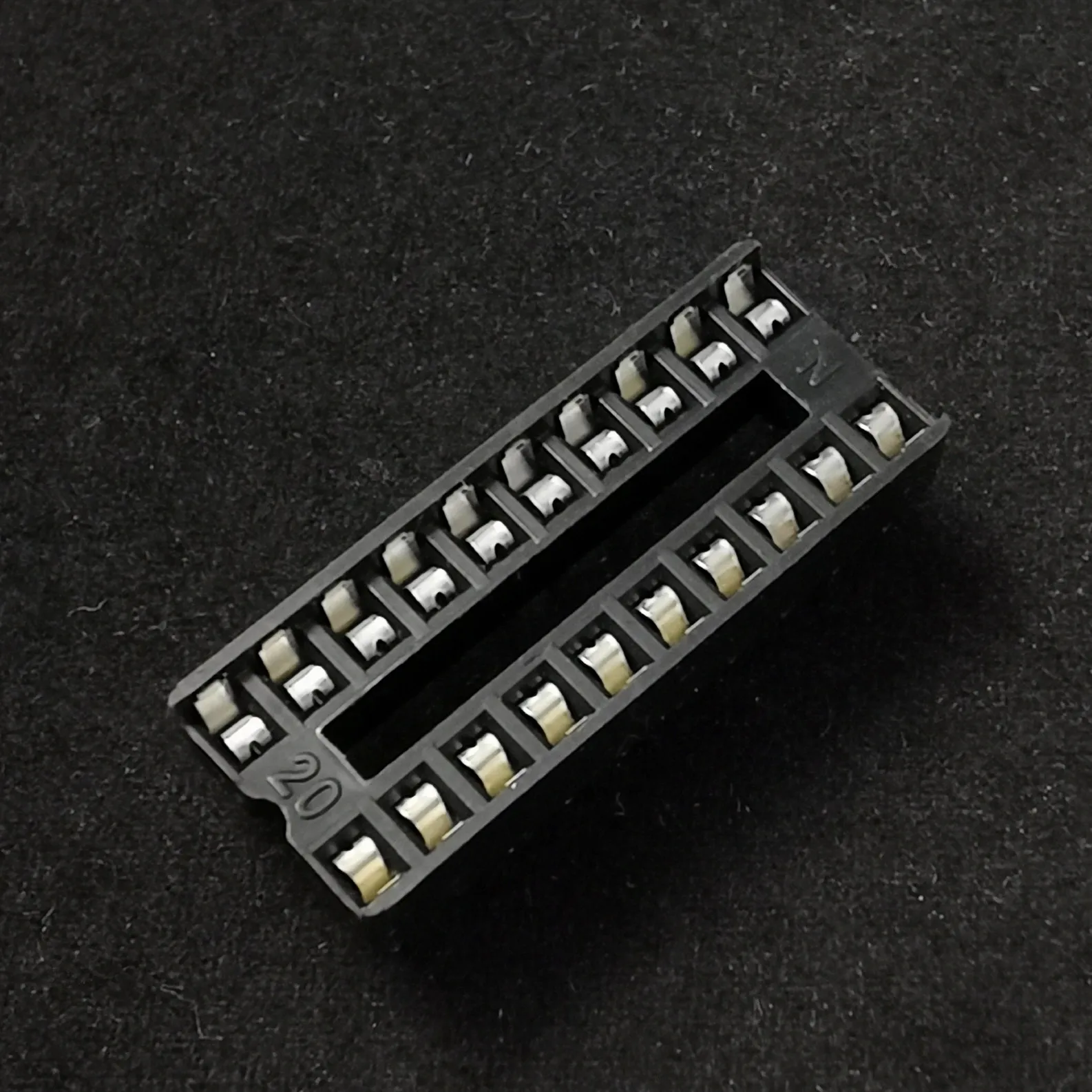 

IC Sockets DIP6 DIP8 DIP14 DIP16 DIP18 DIP20 DIP28 DIP40 2.54mm Connector 8 14 16 18 20 24 28 40 Pin DIP Chips Base