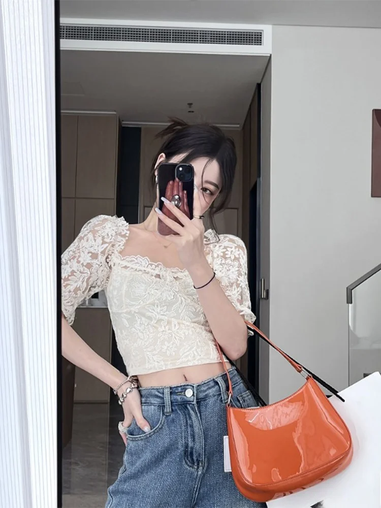 Csas Fenas de Manga Curta com Renda Bordada e Recortes, Estilo Verão 2025, Novo Estilo, Top Slimming e Trendy, Estilo ...