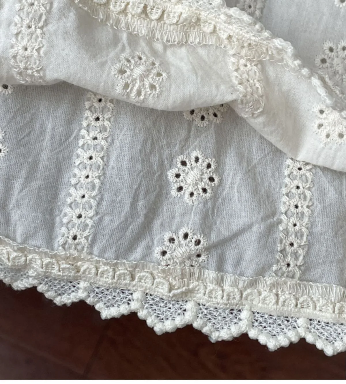 Baby-Cardigan mit Spitzenbesatz, Frühling/Herbst, leichte, atmungsaktive Jacke, bequemes, dehnbares, lässiges Oberteil für Mädchen, niedlich und elegant. – Detail 10