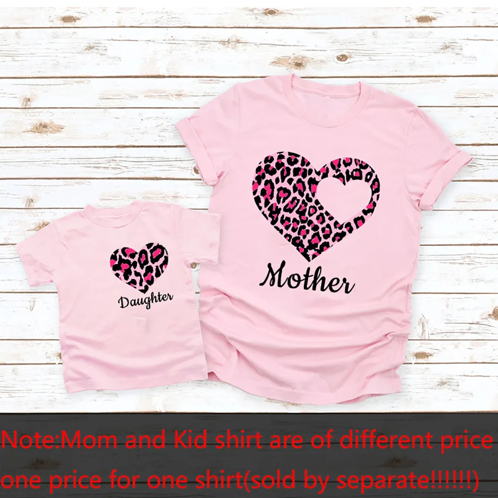 Family Matching Outfits Leopard Heart Print Family Clothes Mom Daughter Tshirt Summer Family Short Sleeve Tee  Family Gift