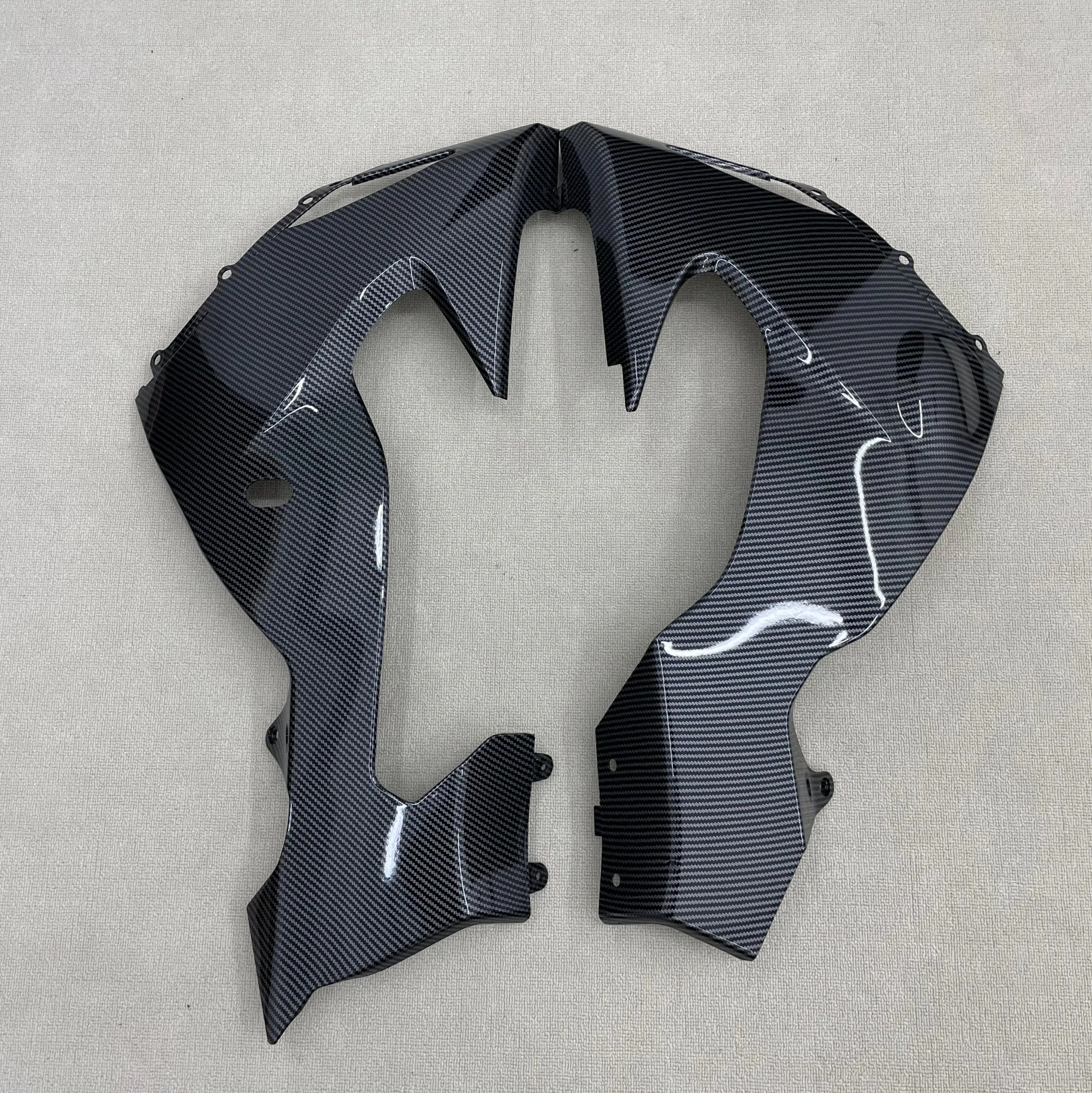 ABS motorcycle fairing is suitable for the underbody panel of ZX10R ZX-10R. It is available in 2006-2007 carbon fiber paint.