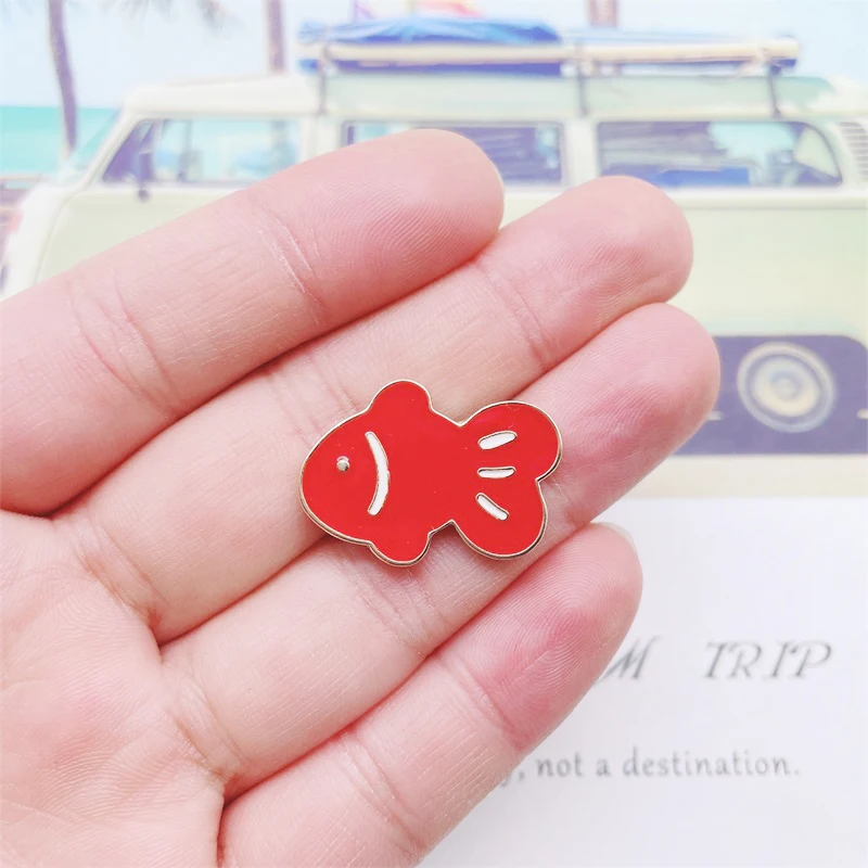 Cartoon Cute Animal Sea Life Enamel Brooch Red Good Luck Goldfish Koi Alloy Pins Badge Clothes Accessories Fashion Woman Jewelry