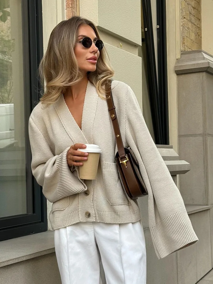 

Women's Knitted Cropped Cardigans Coat Casual V-neck Long Sleeve with Pocket Sweater Streetwear 2025 New Autumn Fashion Outwear