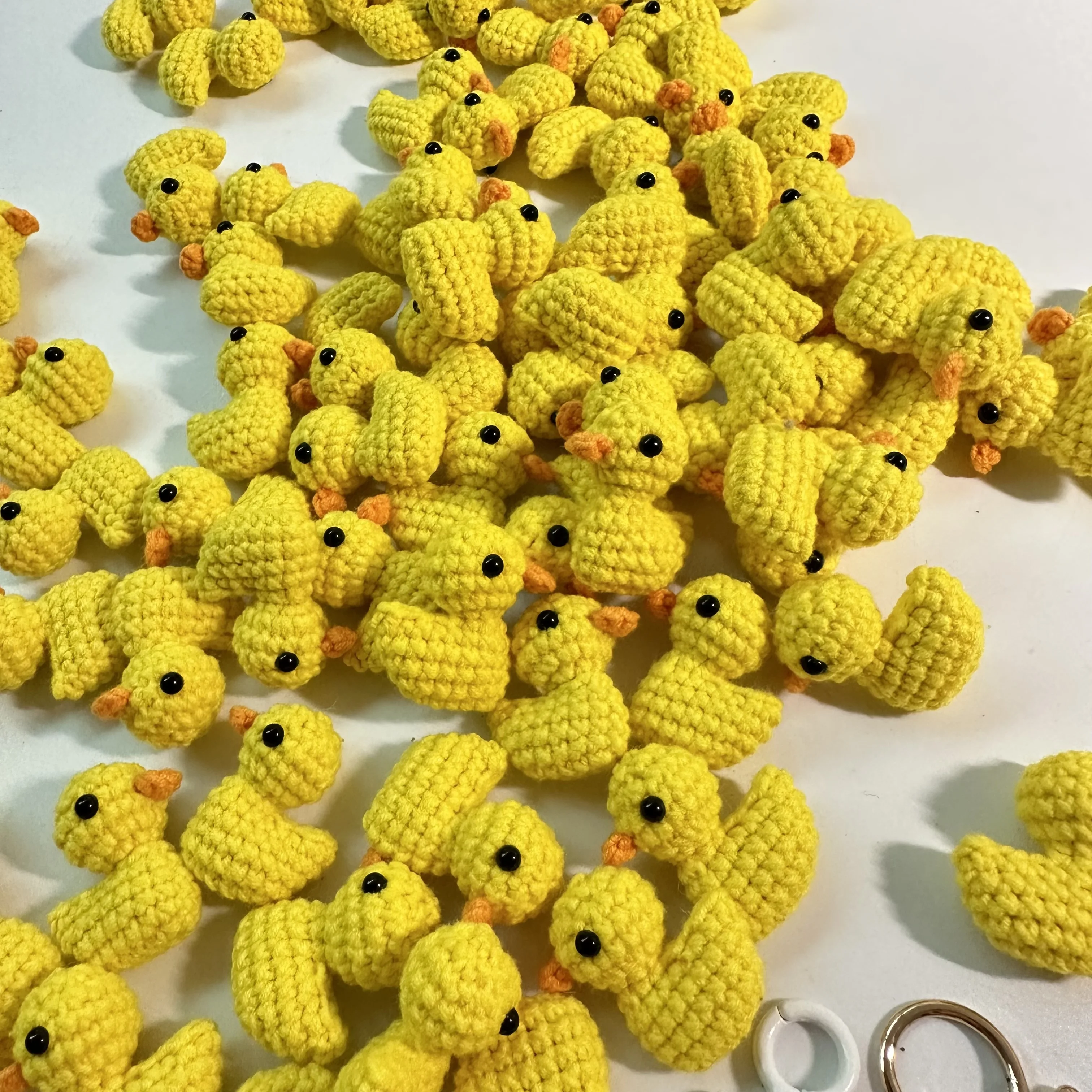 Mini Cute Duck Knitted Keychain Handmade Crochet Pendant Creative Car Bag Mobile Phone Charm Gift Wholesale Clothing Decoration