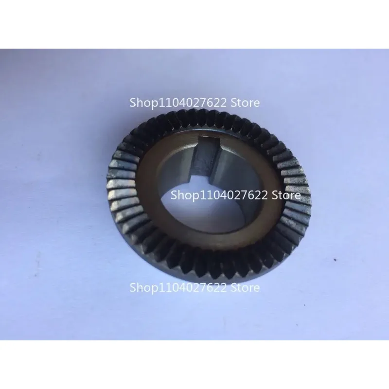 로커 수직 밀링 머신, 밀링 헤드 액세서리 헤드 액세서리 B80 에스코트 제어 클러치 기어에 적용