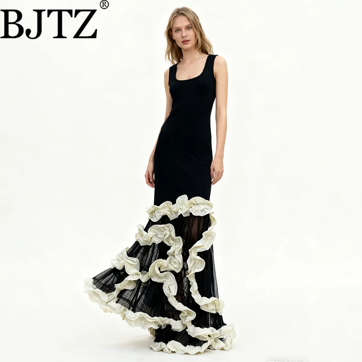 

BJTZ 2026 New French Style Sleeveless Dress Low Neck Color Block 3D Puff Flower Trim Elegant Spring Autumn Chic