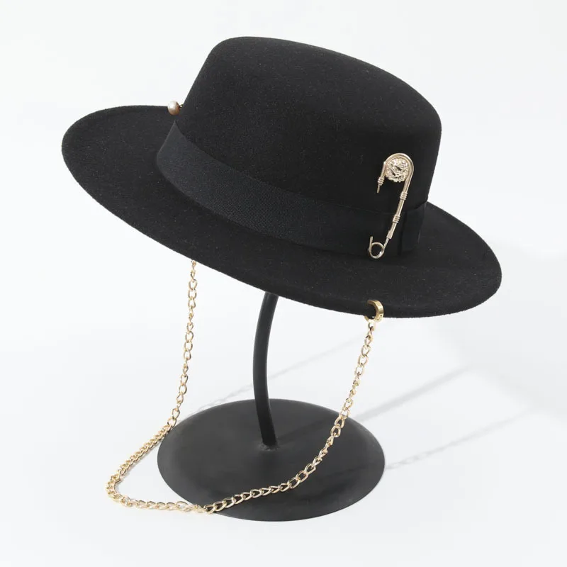 Women's Autumn Winter French Flat Top Wool Felt Hat Chain Ring Design