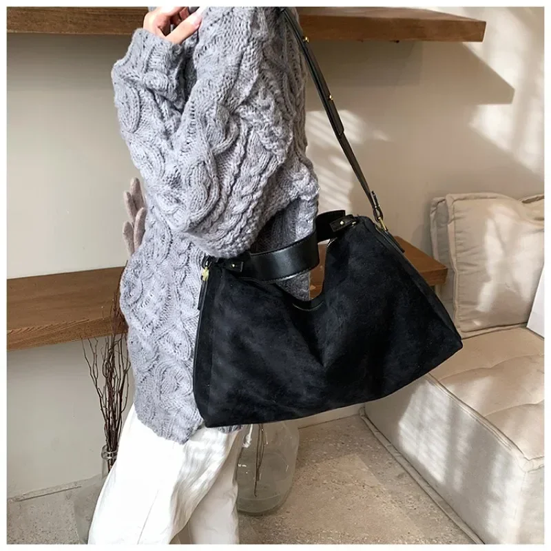 Suede Solid Color 2024 Autumn Hot Selling Handbag Zipper Versatile Fashion Shoulder Bag Soft Simple Popular Crossbody Bag