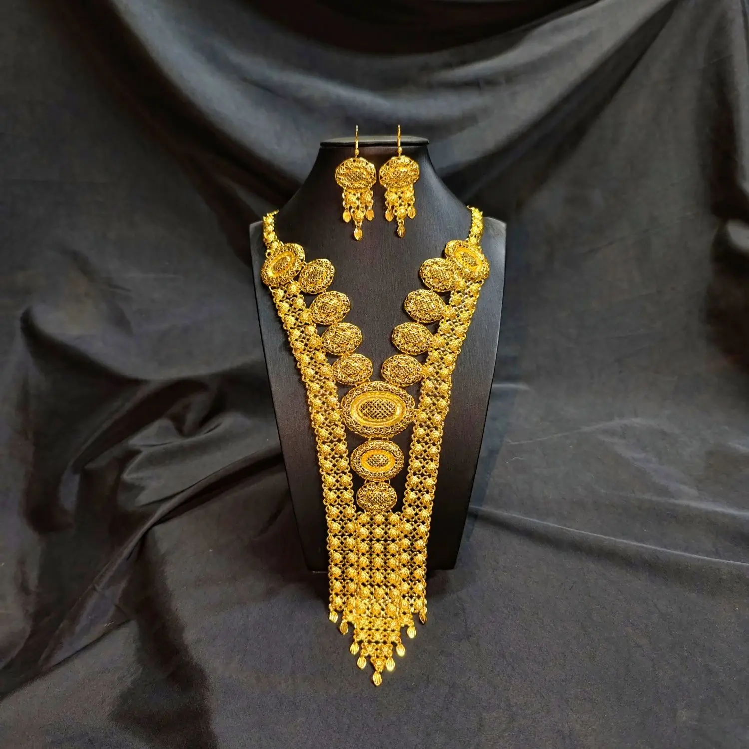 

Изысканный ювелирный набор для влюбленных: позолоченные серьги и колье 24К из Дубая для помолвки и вечеринок, модель DD11052