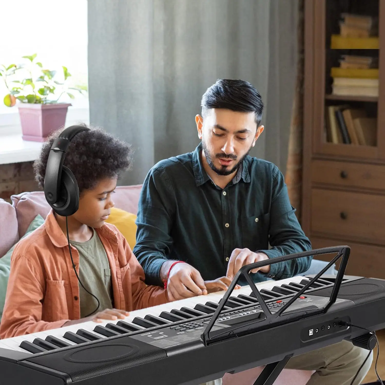 Piano Keyboard, 61 Key Learning Keyboard Piano with Lighted Up Keys, Electric Piano Keyboard for Beginners