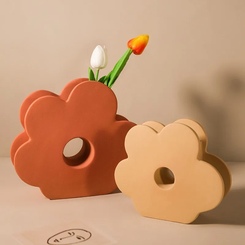 

Элитные декоративные вазы в ретро-стиле, современные простые фигурные вазы, модные украшения для дома, декоративные изделия, маленький декоративный предмет YS40CC