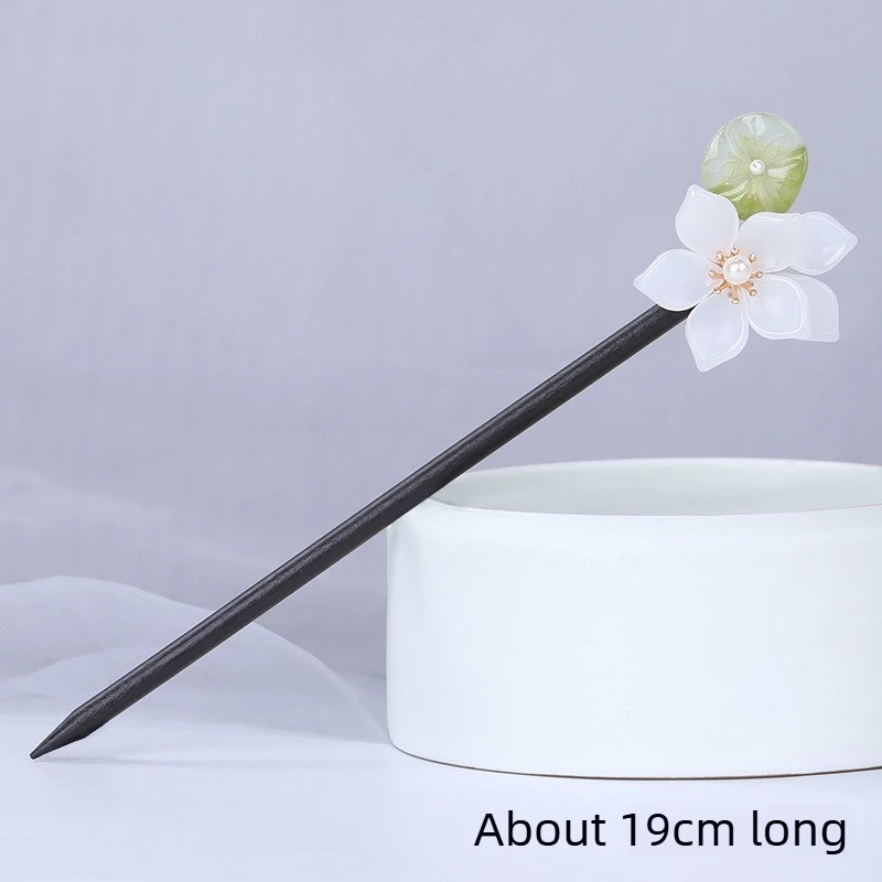 

Новая деревянная заколка для волос в стиле ханьфу, антикварный аксессуар для волос, украшение для прически в виде цветка весенней розы, китайский головной убор.