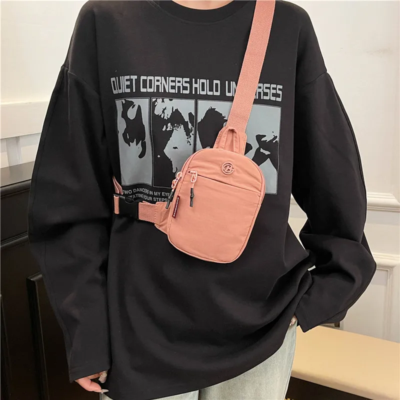 Bolso de pecho informal de nailon para mujer, novedad 2026, portátil, duradero, bandolera, moderno, versátil, para deportes, viajes, teléfono, tipo ita bag