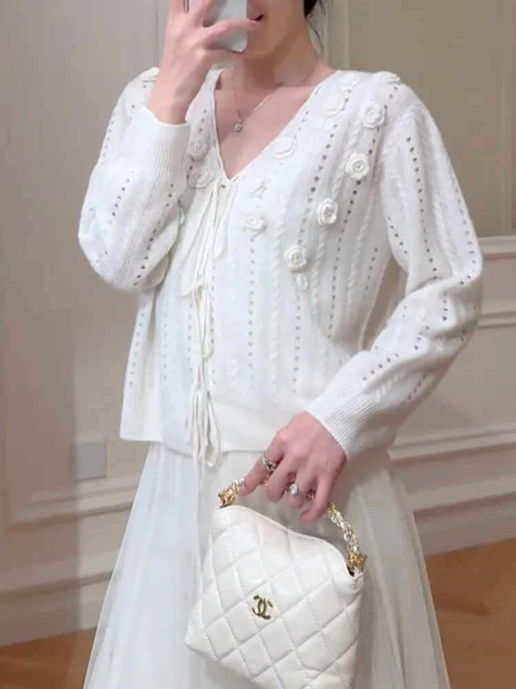 

Корейский вязаный свитер с цветочным узором и вырезами, женский, модный, больших размеров, универсальный, стройнящий, теплый, с длинными рукавами, V-образный вырез