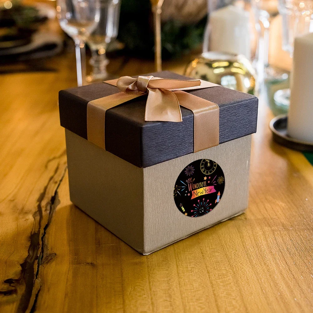 90Pcs 2024 Happy New Year Stickers Round Adhesive Label Sticker DIY Gift Box Decoration Sealing Stickers