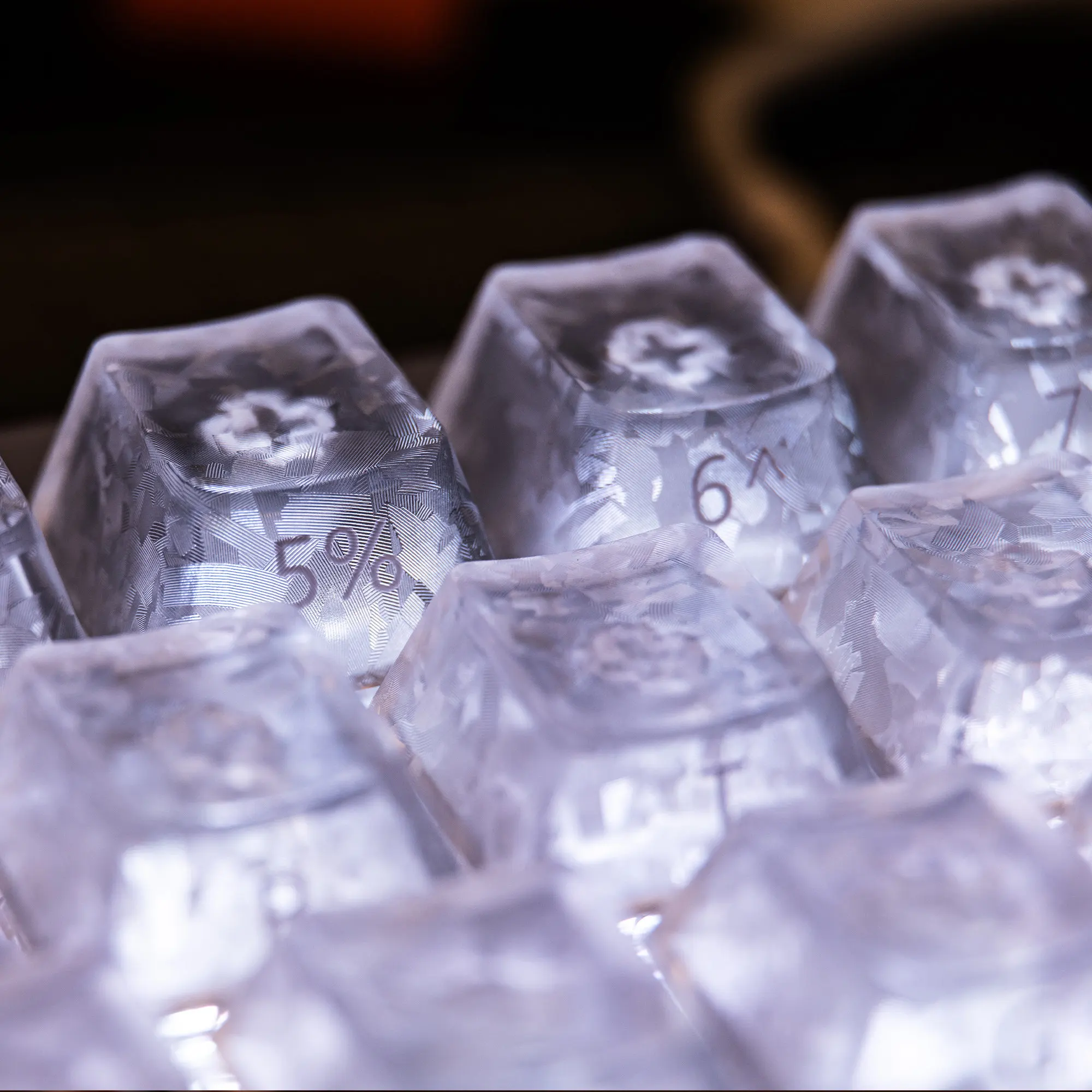 MAIMOOO White/Black Carbon Fiber Keycap Cherry Profile PC Frosted Transparent Side Engraved Keycaps for Mechanical Keyboard